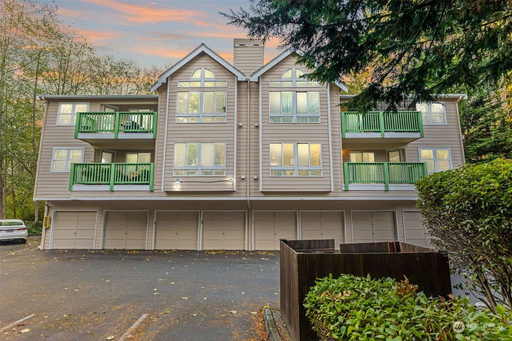 Photo of 2525 NE 195th Street #203, Lake Forest Park, WA 98155 (MLS # 2015487)