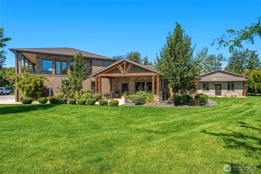 Photo of 179 Ella-Quintino Lane, Walla Walla, WA 99362 (MLS # 2575912)