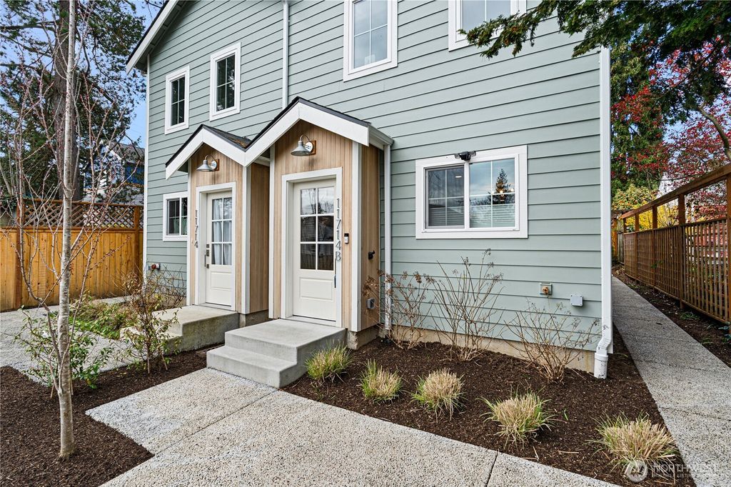 Photo of 11714 B 26th Avenue NE, Seattle, WA 98125 (MLS # 2500735)
