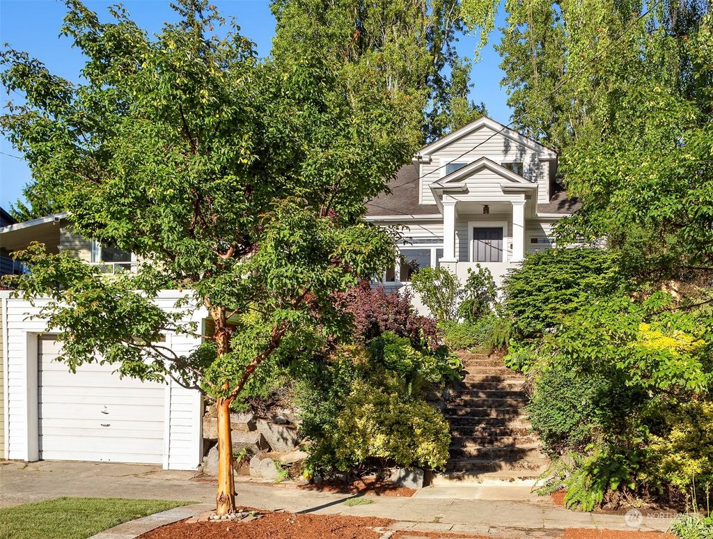 Photo of 3820 38th Avenue S, Seattle, WA 98118 (MLS # 2247594)