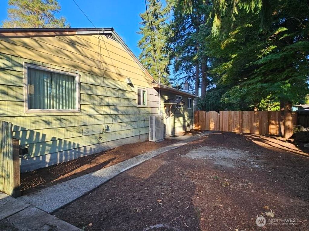 Photo of 14314 27th Avenue NE, Seattle, WA 98125 (MLS # 2434817)