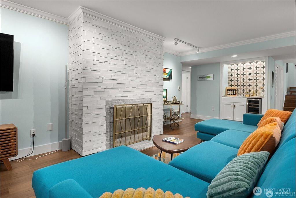 Photo of 1524 NE 140th St, Seattle, WA 98125 (MLS # 2495806)