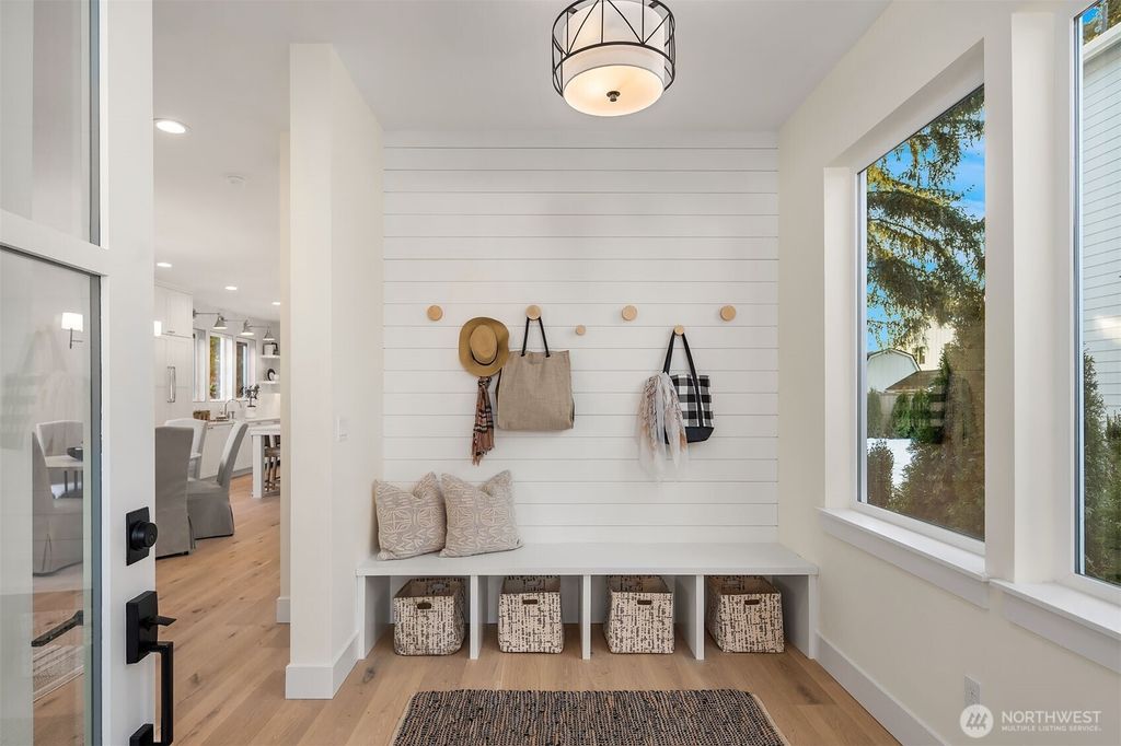 Photo of 12849 NE 113th Street, Kirkland, WA 98033 (MLS # 2346709)