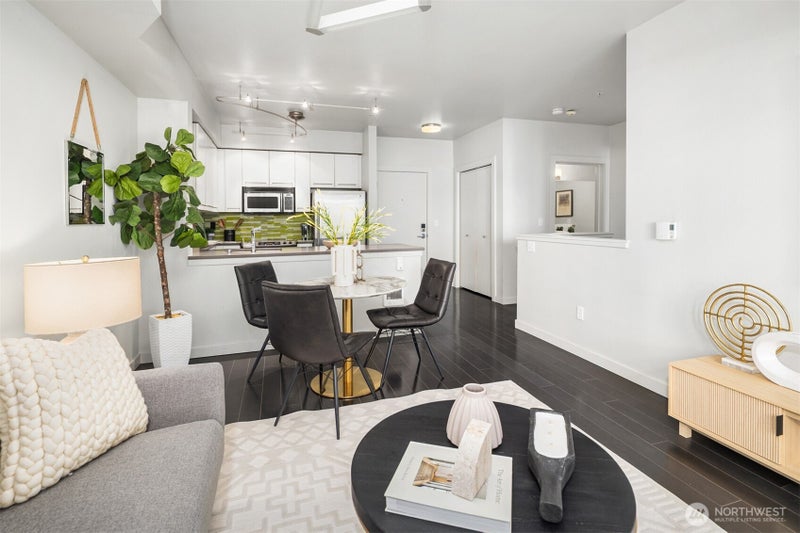 1410 E Pine Street W122