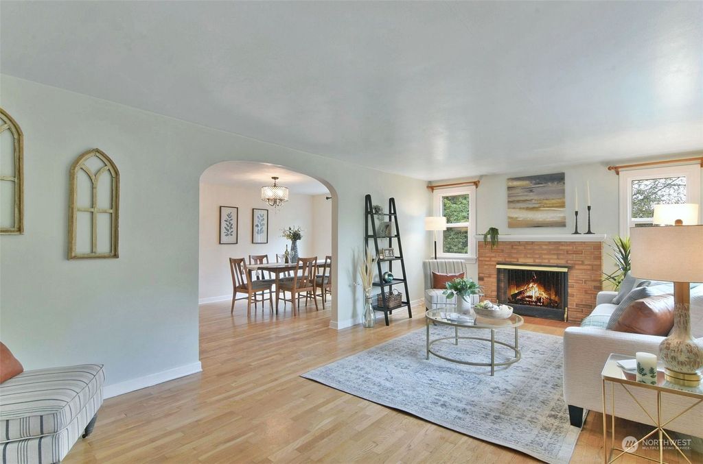 Photo of 19714 100th Avenue NE, Bothell, WA 98011 (MLS # 2004286)
