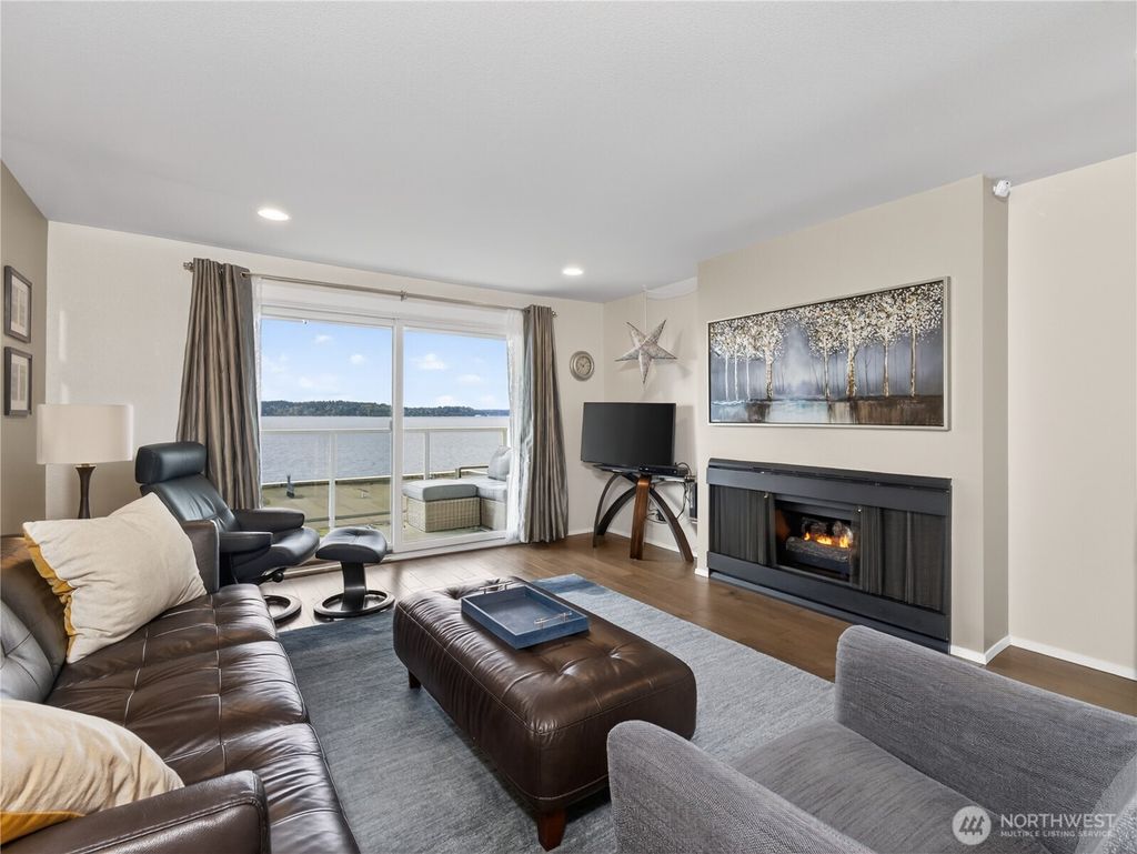 Photo of 10203 47th Avenue SW #C8, Seattle, WA 98146 (MLS # 2504972)