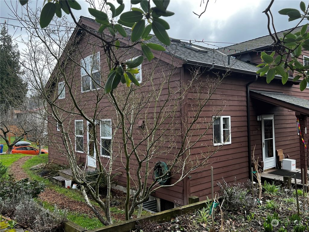 Photo of 7020 18th Avenue SW #G17, Seattle, WA 98106 (MLS # 2046987)