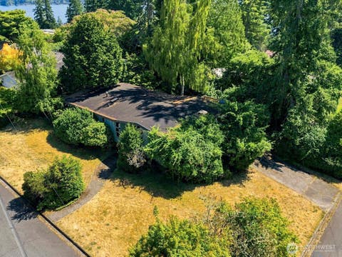 Photo of 17805 NE 9th Street, Bellevue, WA 98008 (MLS # 2565690)