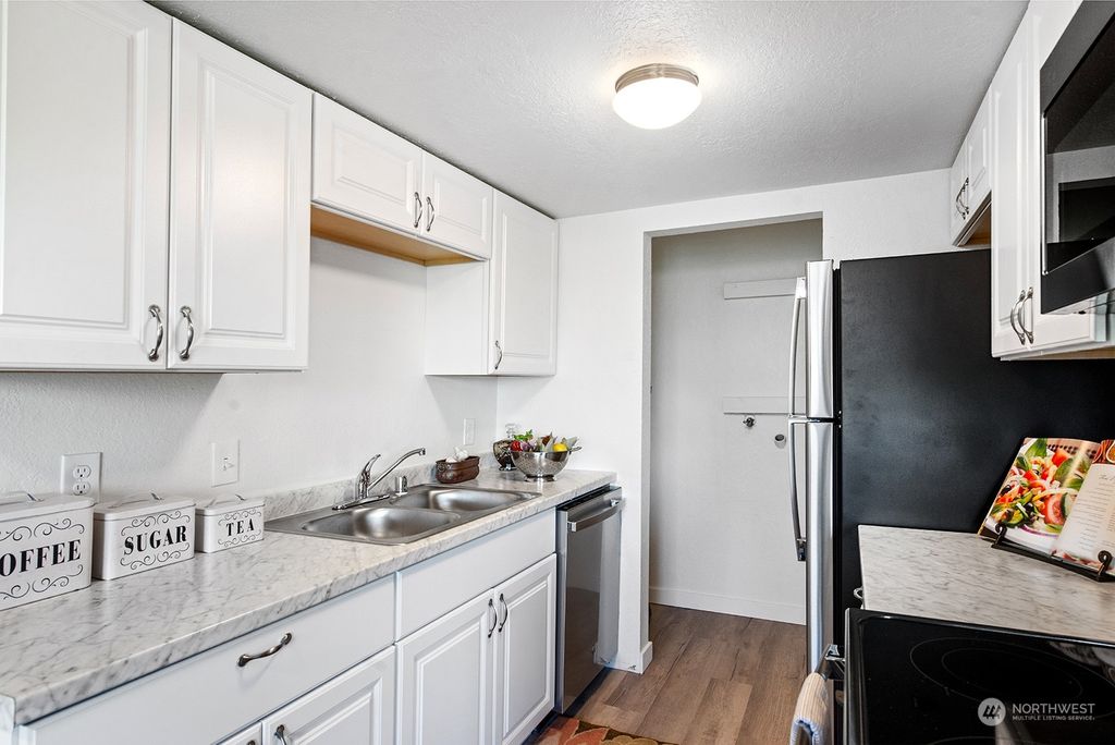 Photo of 3503 S 160th Street #C2, SeaTac, WA 98188 (MLS # 2078135)