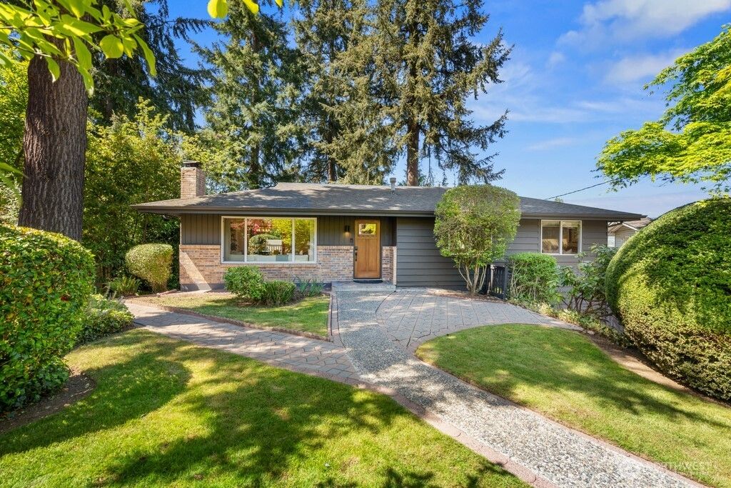 Photo of 6816 NE 159th Street, Kenmore, WA 98028 (MLS # 2371444)
