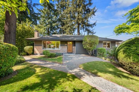 6816 NE 159th Street Kenmore WA 98028