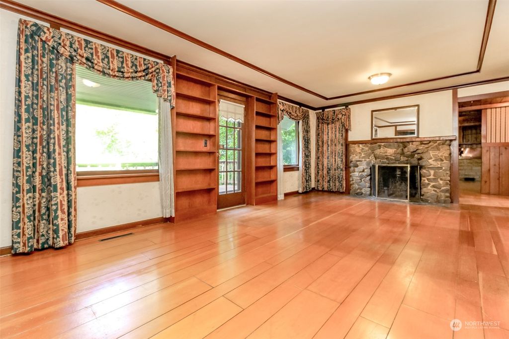 Photo of 16441 3rd Avenue SW, Normandy Park, WA 98166 (MLS # 2275266)