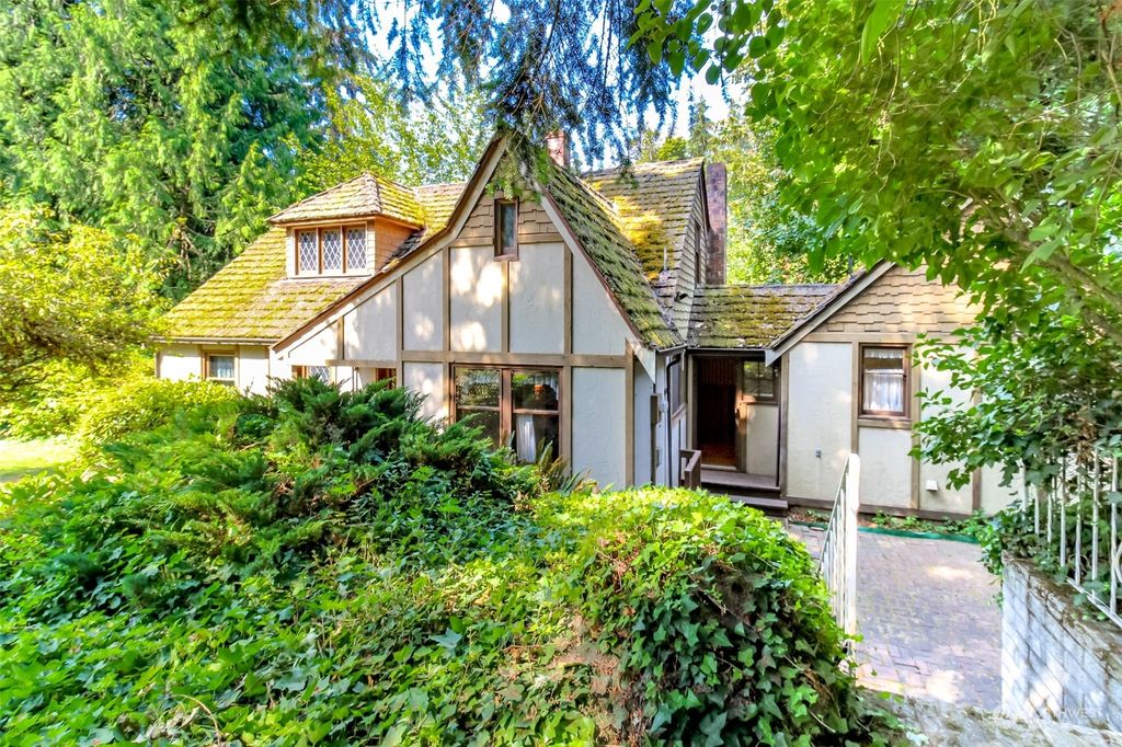 Photo of 16441 3rd Avenue SW, Normandy Park, WA 98166 (MLS # 2275266)