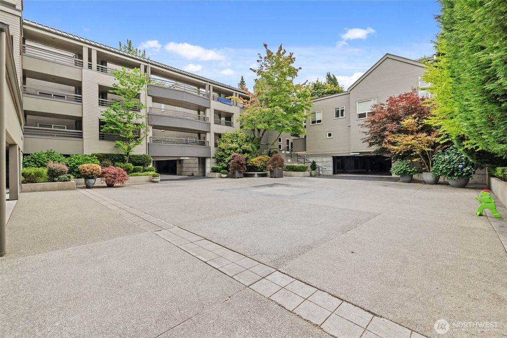 Photo of 501 Kirkland Avenue #303, Kirkland, WA 98033 (MLS # 2410871)