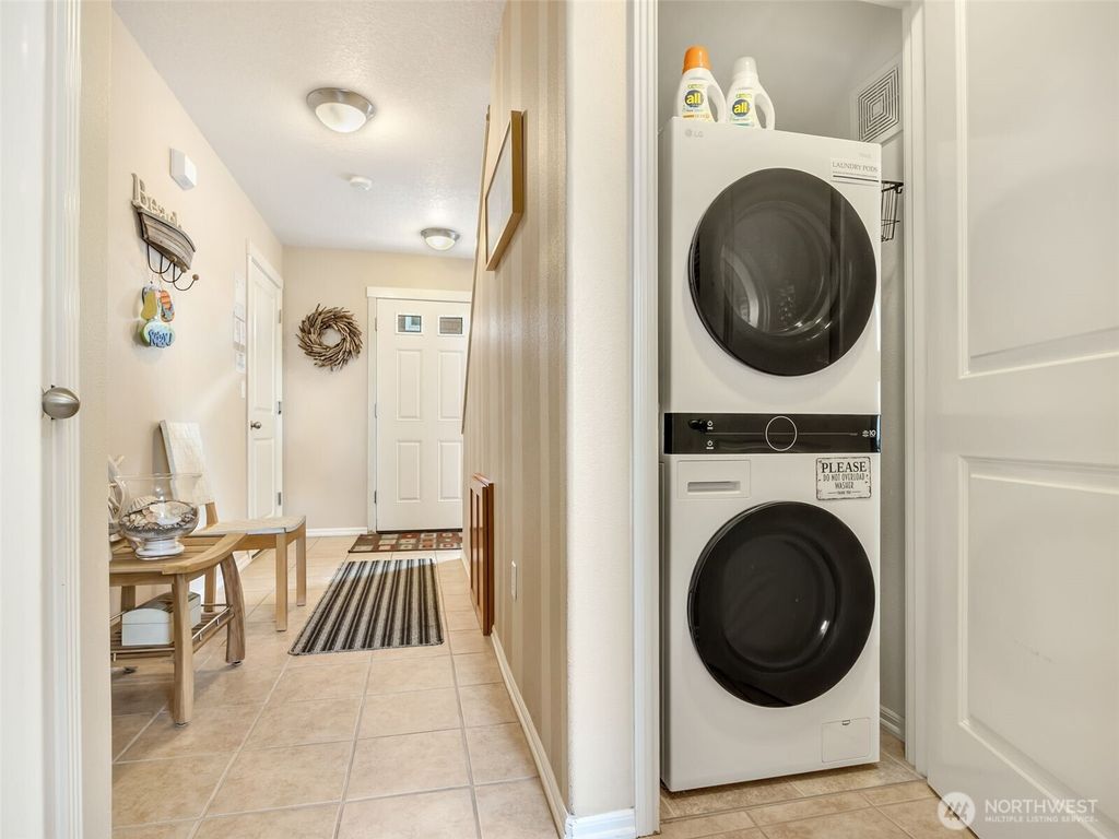 Photo of 316 7th Street SW #13, Long Beach, WA 98631 (MLS # 2516596)