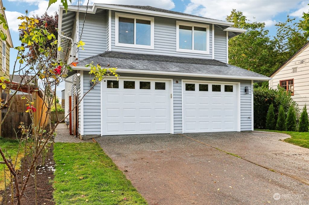 Photo of 727 N 92nd Street, Seattle, WA 98103 (MLS # 2295874)