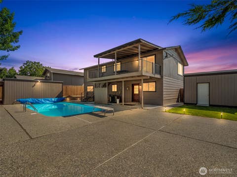 Photo of 416 S Jarvis Avenue, East Wenatchee, WA 98802 (MLS # 2554959)