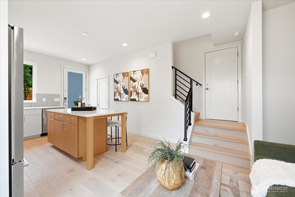 Photo of 13047 39th Avenue NE #B, Seattle, WA 98125 (MLS # 2454446)