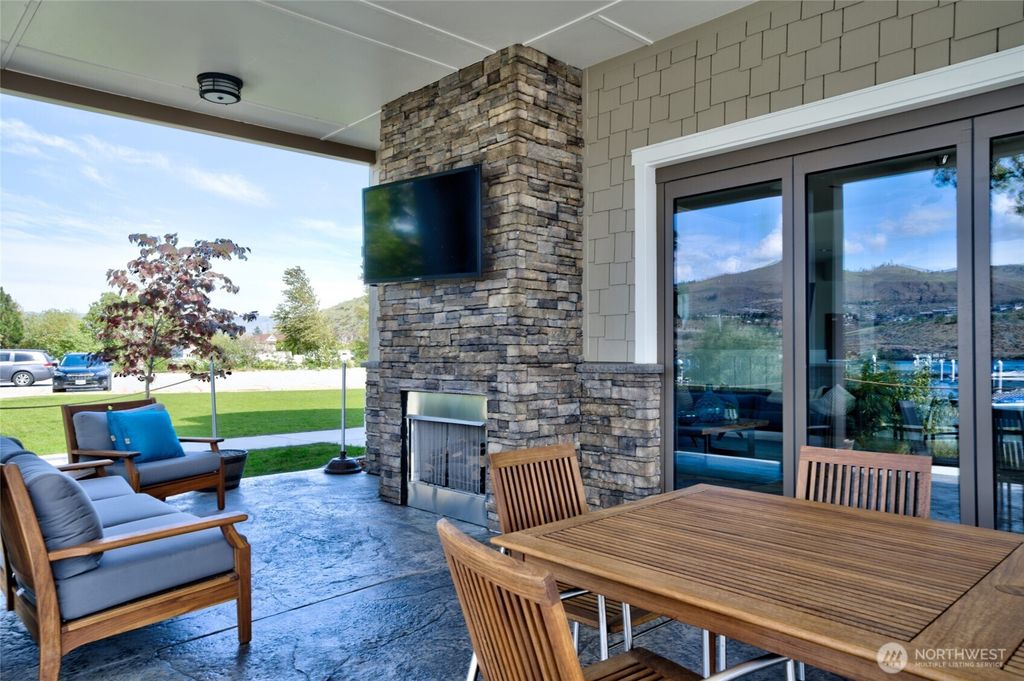 listing image 9360325977750209755
