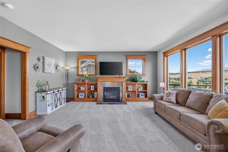 2610 Tuscany Lane