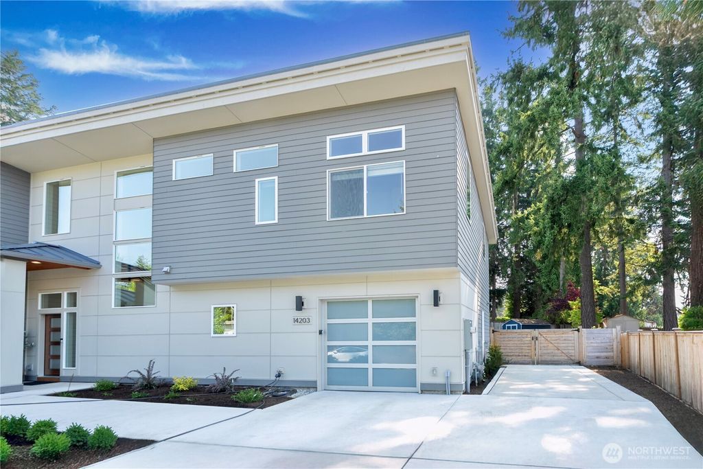 Photo of 14203 SE 37th Street, Bellevue, WA 98006 (MLS # 2429194)