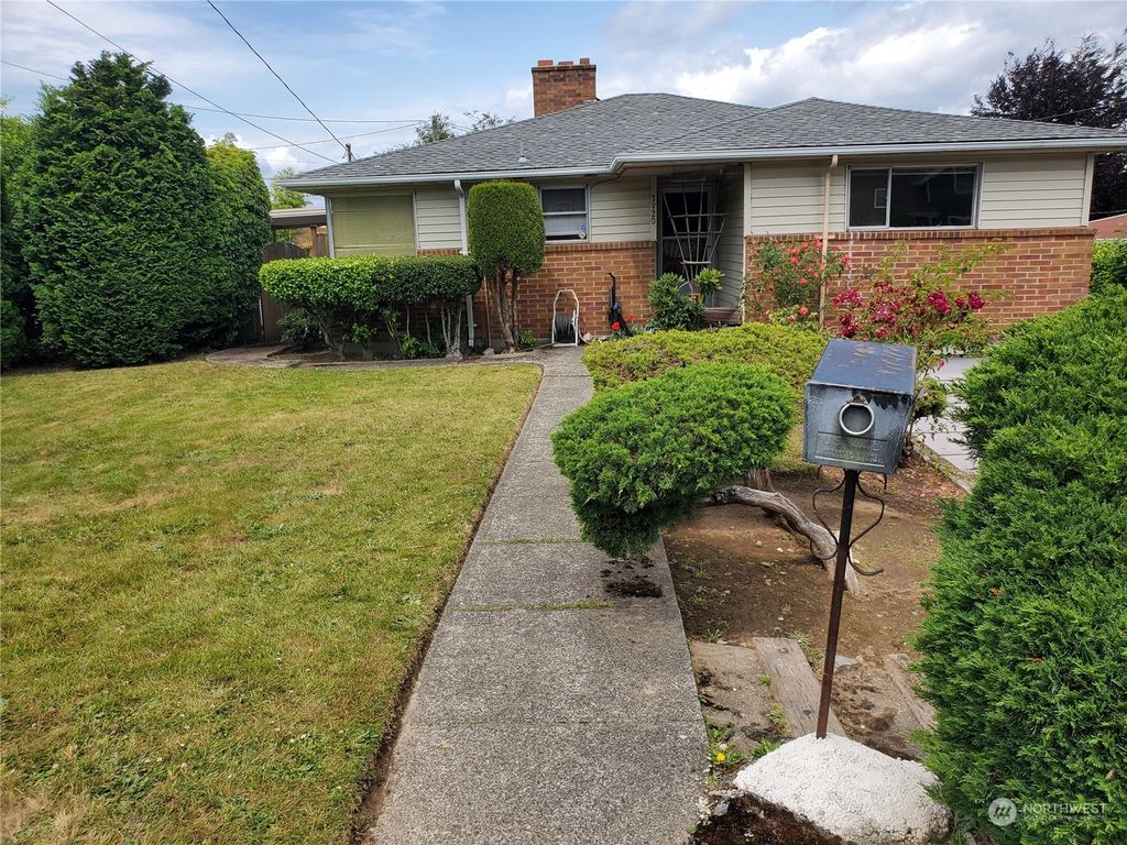 Photo of 7920 S 112th Street, Seattle, WA 98178 (MLS # 2130861)