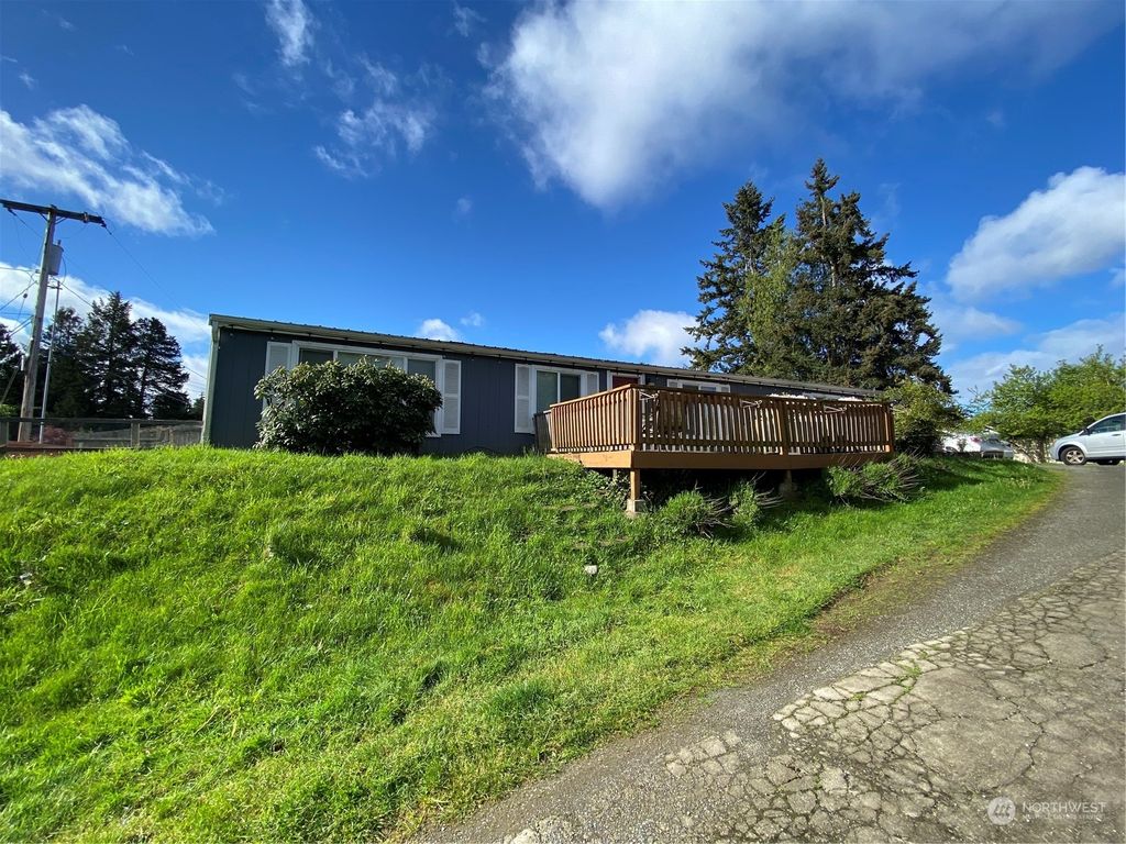 Photo of 19219 107th Avenue SE, Renton, WA 98055 (MLS # 2233130)