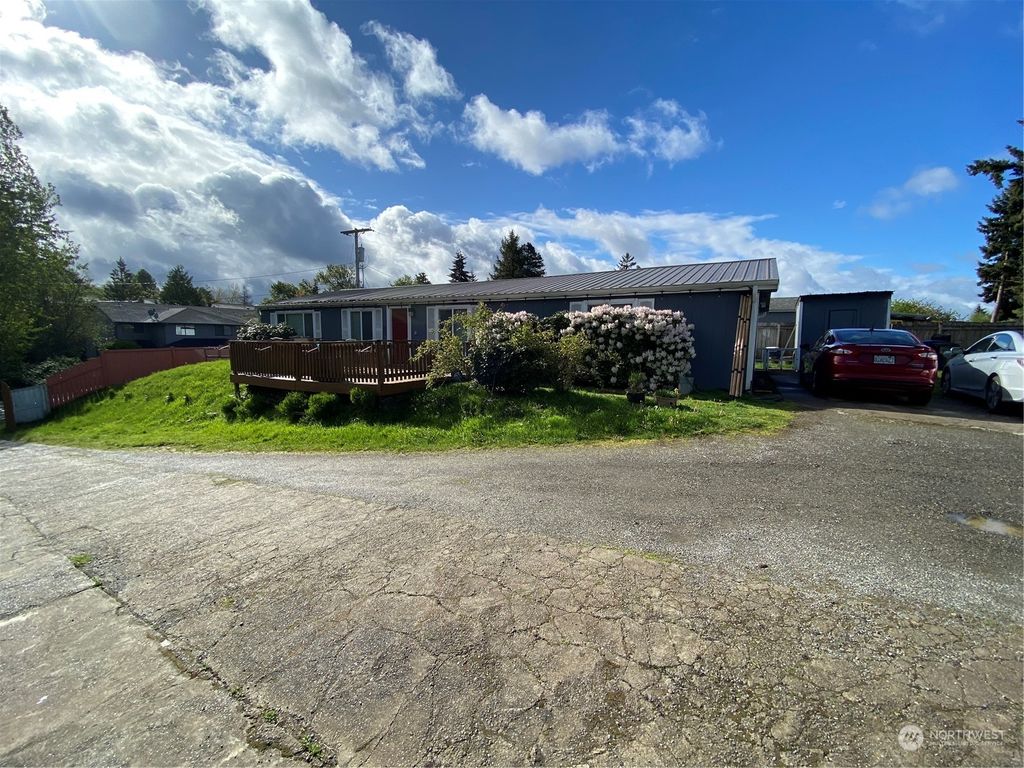 Photo of 19219 107th Avenue SE, Renton, WA 98055 (MLS # 2233130)