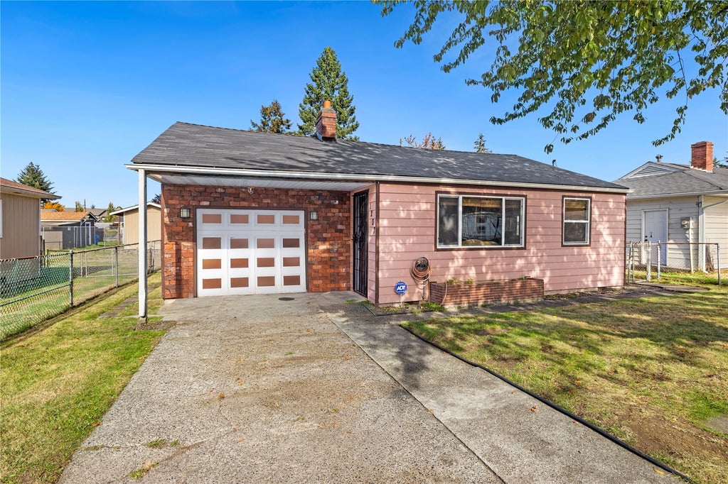 Photo of 1207 Violet Meadow Street S, Tacoma, WA 98444 (MLS # 2595400)