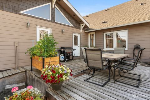 A home in Hoquiam