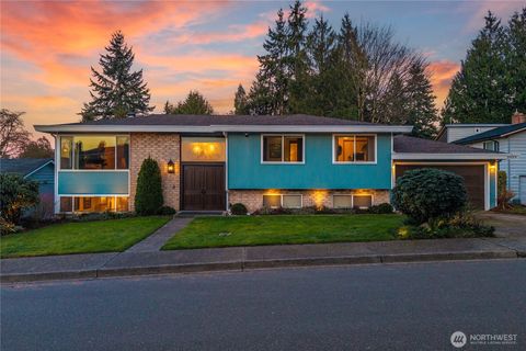 Photo of 30024 2nd Avenue SW, Federal Way, WA 98023 (MLS # 2479847)