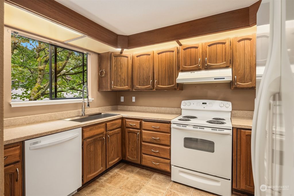 Photo of 19123 Ballinger Way NE #201, Lake Forest Park, WA 98155 (MLS # 2291952)