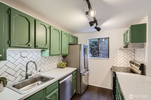 3434 25th Avenue W 101 Seattle WA 98199