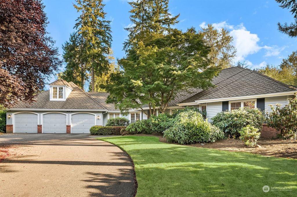 Photo of 25927 NE 25th Street, Redmond, WA 98053 (MLS # 2031512)