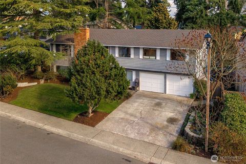 Photo of 32808 4th Avenue SW, Federal Way, WA 98023 (MLS # 2503860)