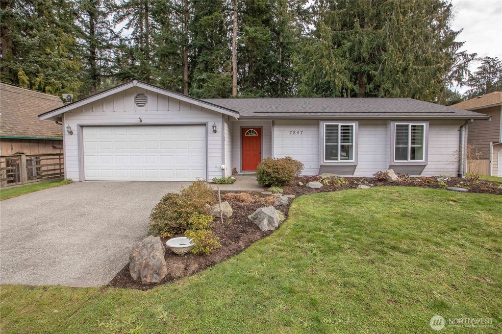 Photo of 7847 Blakely Avenue, Clinton, WA 98236 (MLS # 2466844)