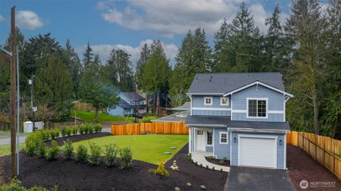 21855 Wavecrest Avenue NE Poulsbo WA 98370