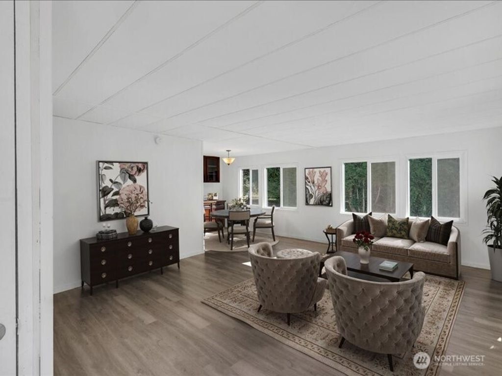 Photo of 15430 SE 116th Street, Renton, WA 98059 (MLS # 2436424)