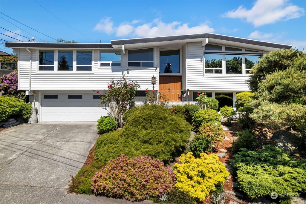 Photo of 4051 SW Henderson Street, Seattle, WA 98136 (MLS # 2126461)