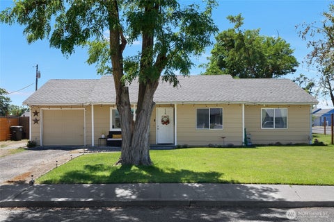 Photo of 1232 Arlington Drive, Moses Lake, WA 98837 (MLS # 2549566)