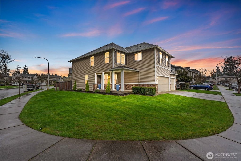 Photo of 33253 43rd Place S, Federal Way, WA 98001 (MLS # 2493367)