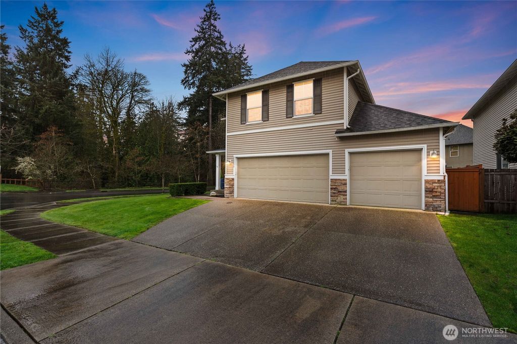 Photo of 33253 43rd Place S, Federal Way, WA 98001 (MLS # 2493367)