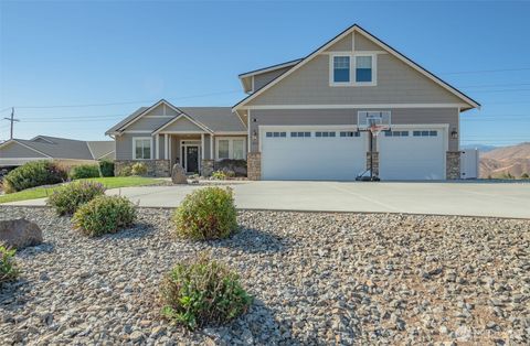 Photo of 826 Autumn Crest Drive, Wenatchee, WA 98801 (MLS # 2411230) Photo of 826 Autumn Crest Drive, Wenatchee, WA 98801 (MLS # 2411230)