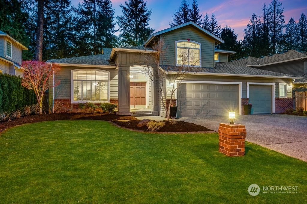 Photo of 705 NW Everwood Drive, Issaquah, WA 98027 (MLS # 2035893)