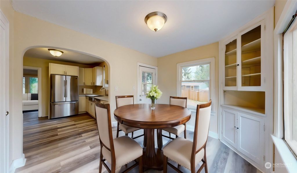 Photo of 37927 Auburn Enumclaw Road SE, Auburn, WA 98092 (MLS # 2272034)