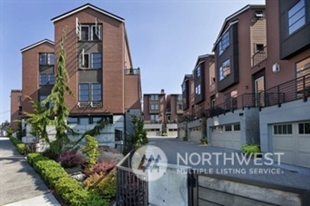 Photo of 2201 32nd Avenue W, Seattle, WA 98199 (MLS # 2216939)