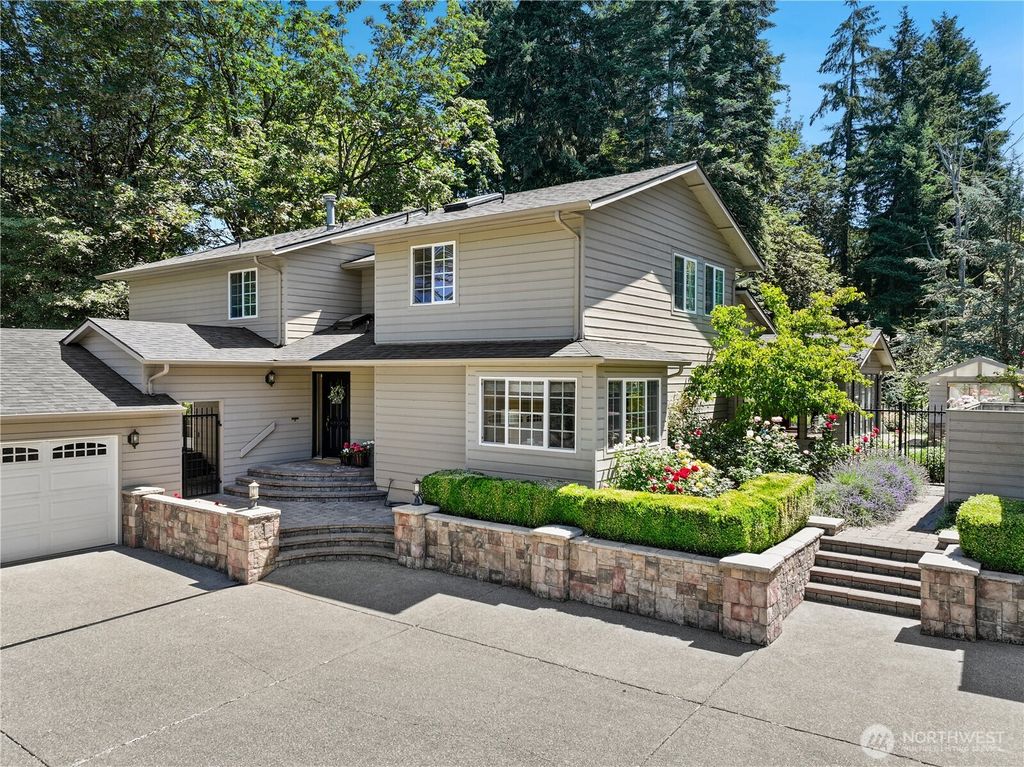 Photo of 2719 36th Street SE, Puyallup, WA 98374 (MLS # 2552460)