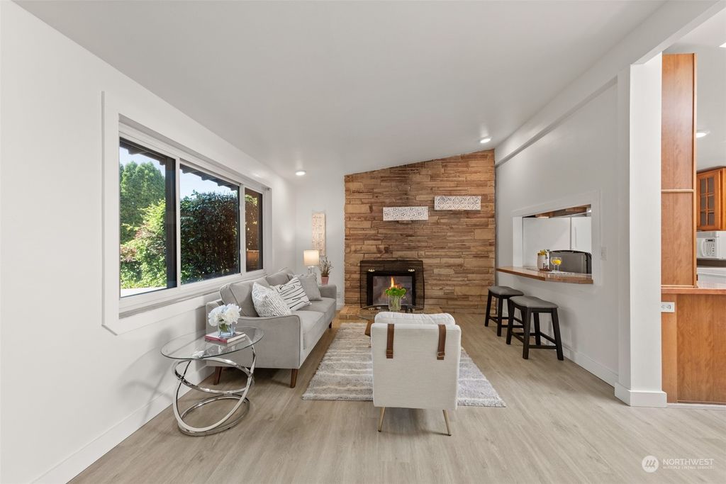 Photo of 4764 119th Avenue SE, Bellevue, WA 98006 (MLS # 2254042)