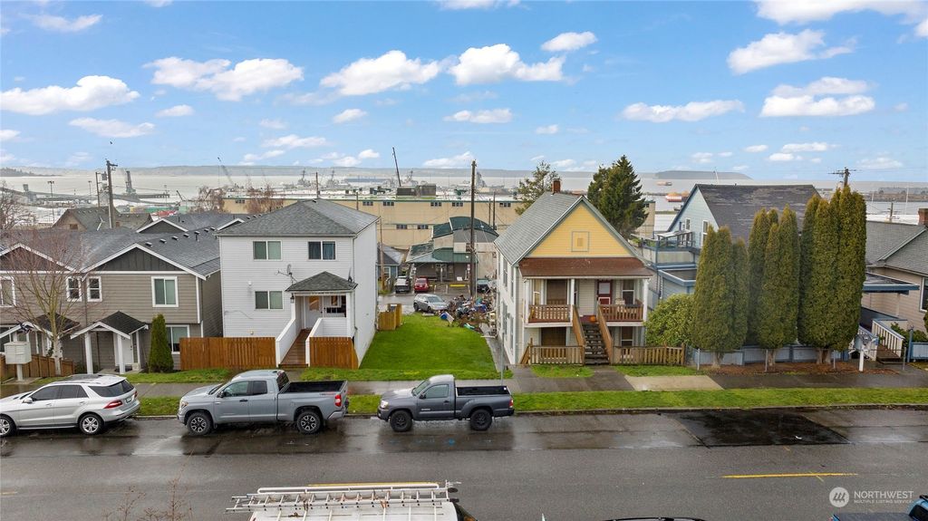 Photo of 2616 Grand Avenue, Everett, WA 98201 (MLS # 2191081)