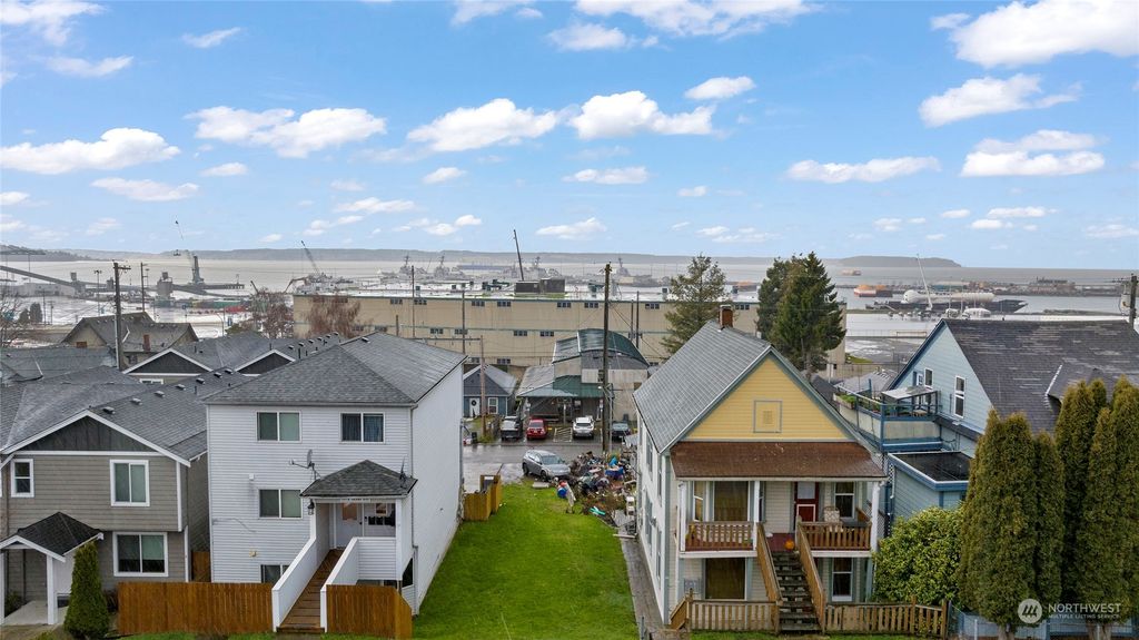 Photo of 2616 Grand Avenue, Everett, WA 98201 (MLS # 2191081)